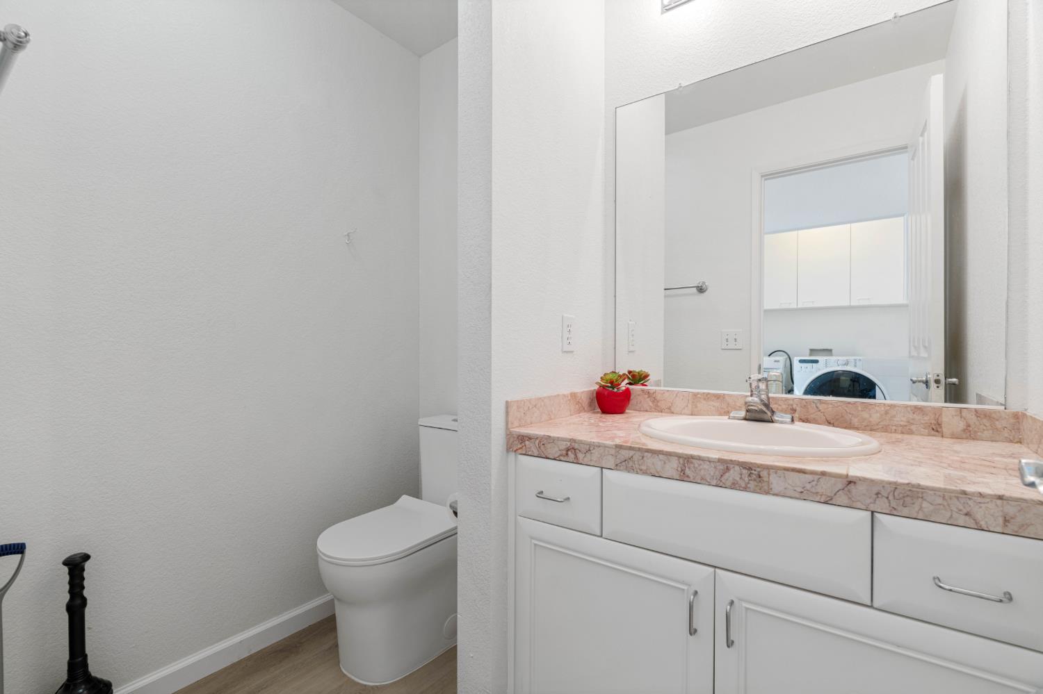 9077 Bedrock Court