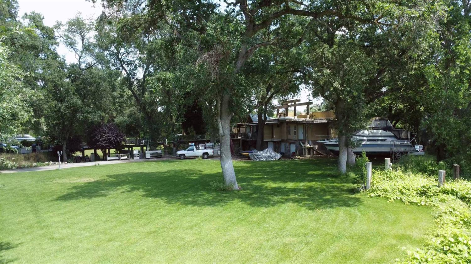 2111 Garden Highway