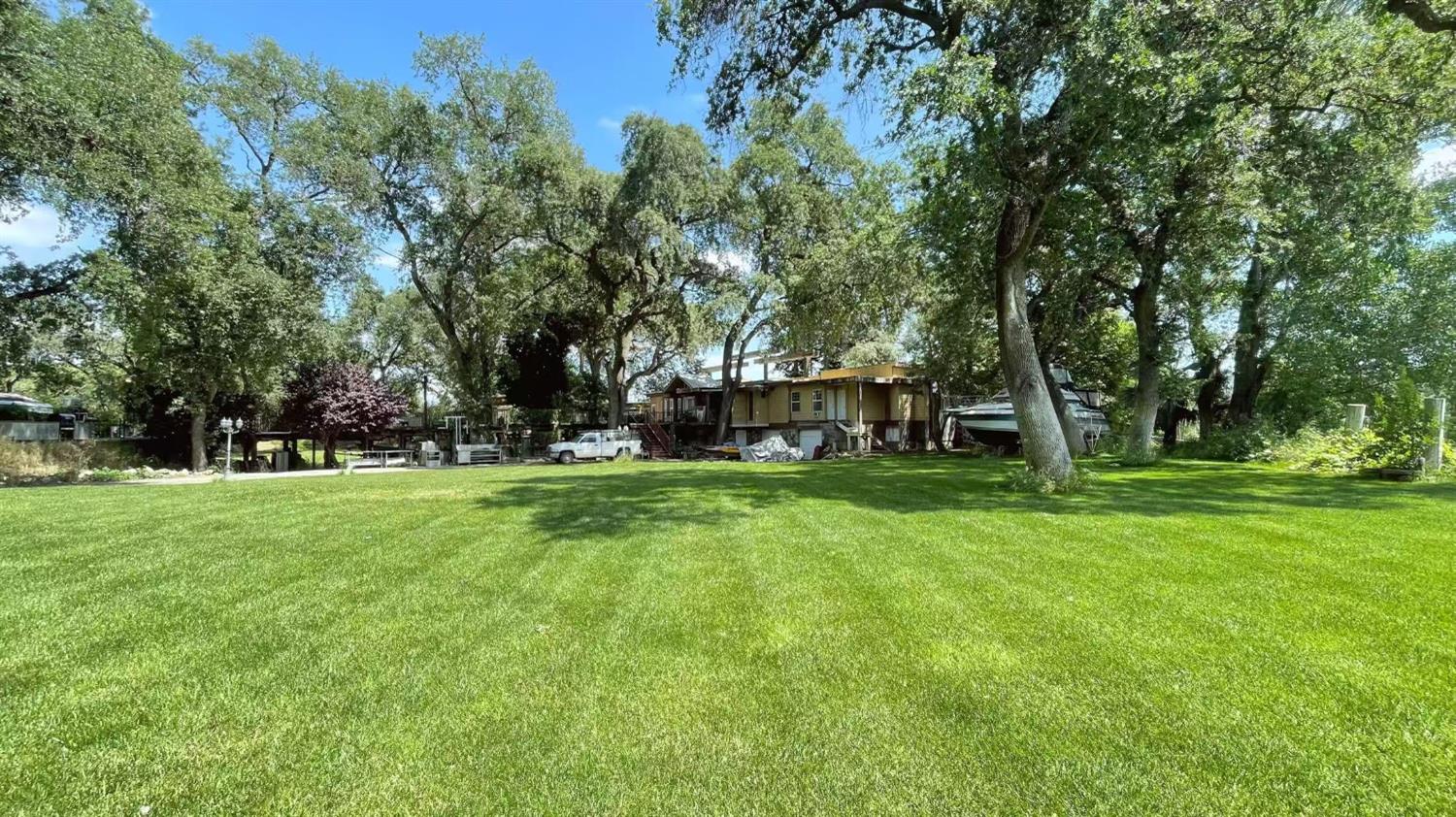 2111 Garden Highway
