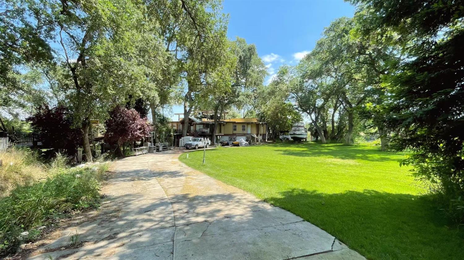 2111 Garden Highway