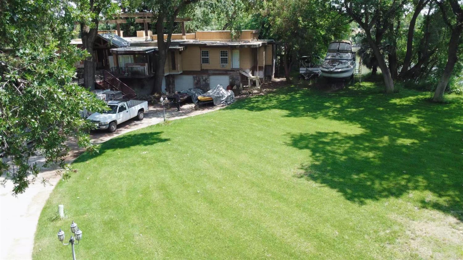 2111 Garden Highway