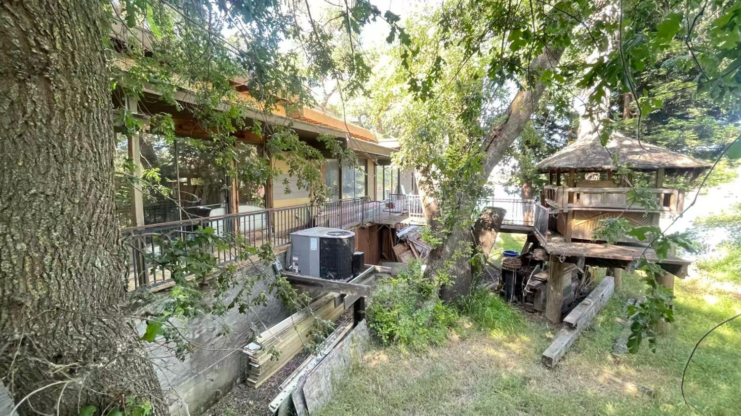 2111 Garden Highway