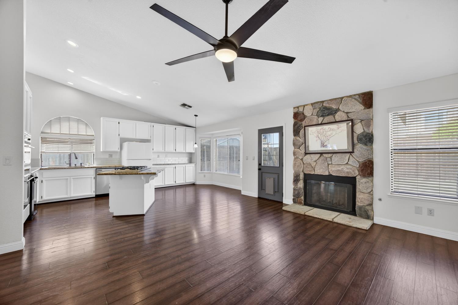 5119 Stoneglen Way