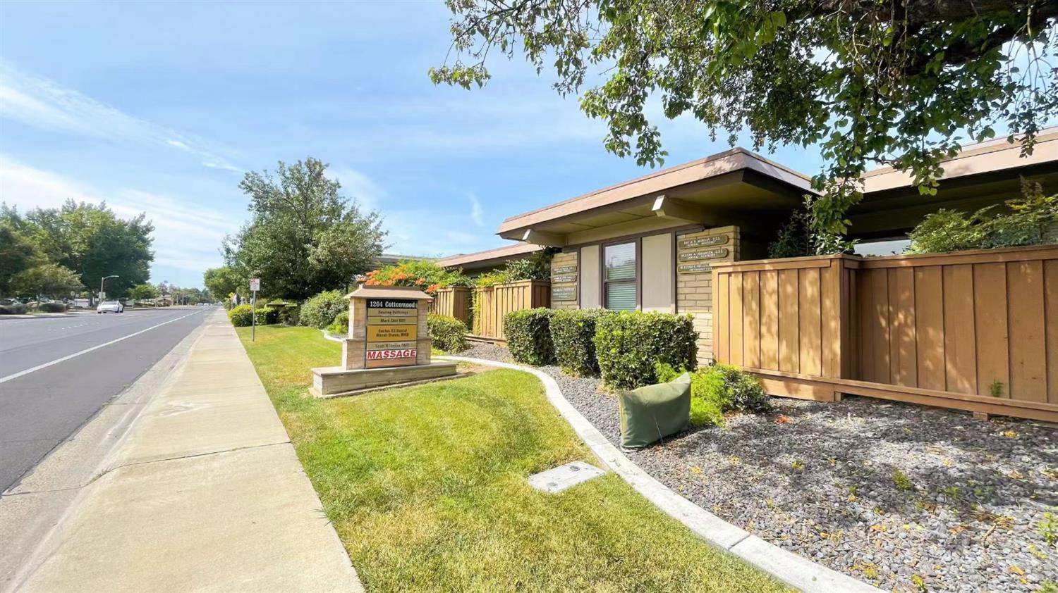 1204 Cottonwood Street 4