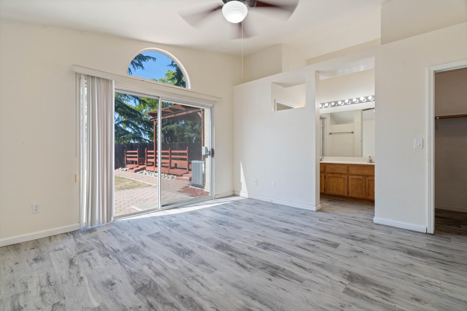 6427 Canyon Creek Way
