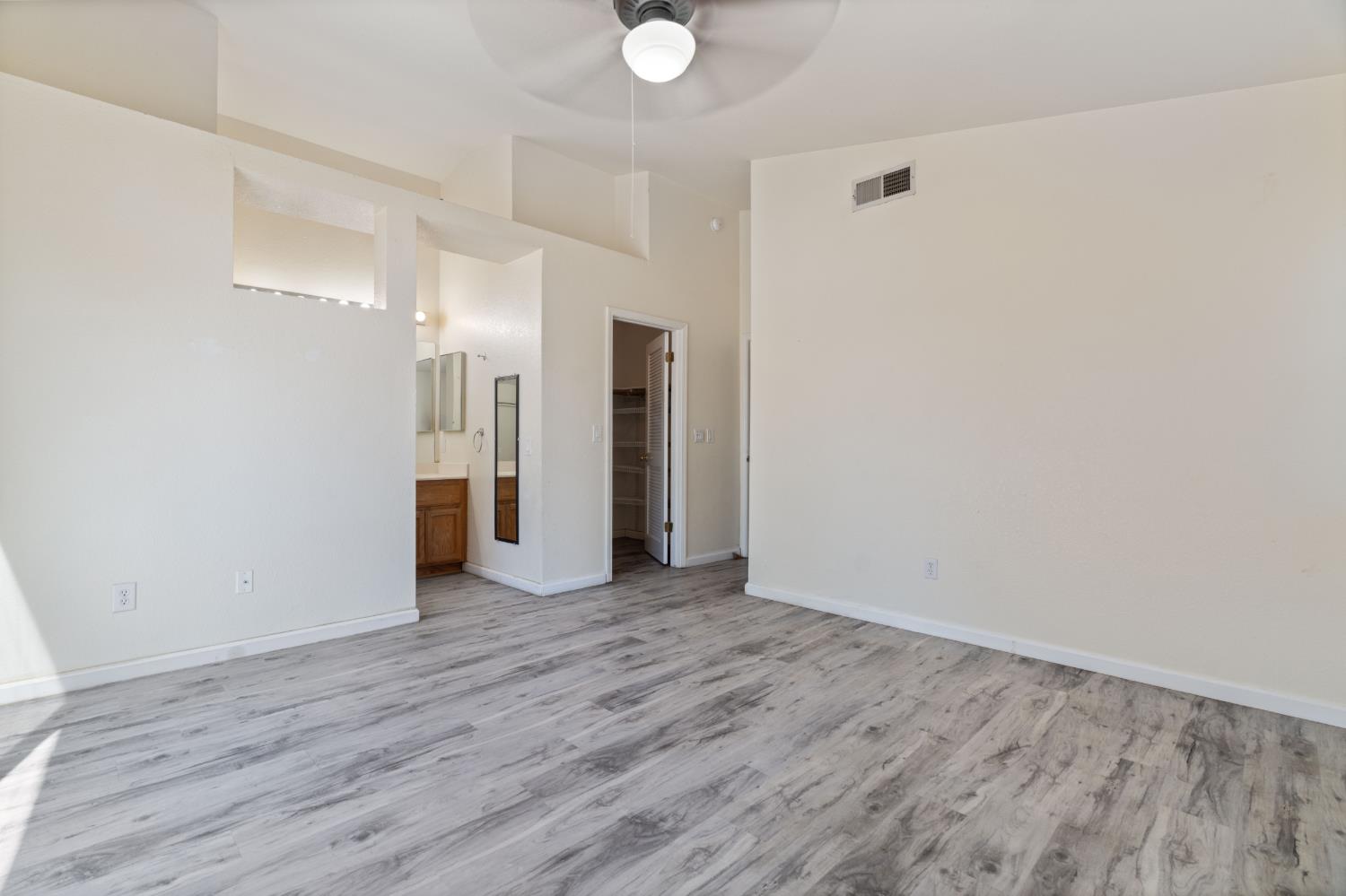 6427 Canyon Creek Way
