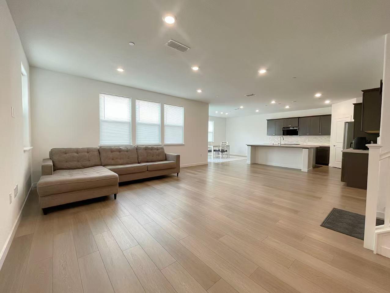 8770 Marygold Way