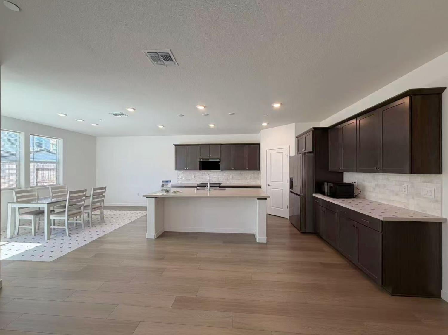 8770 Marygold Way