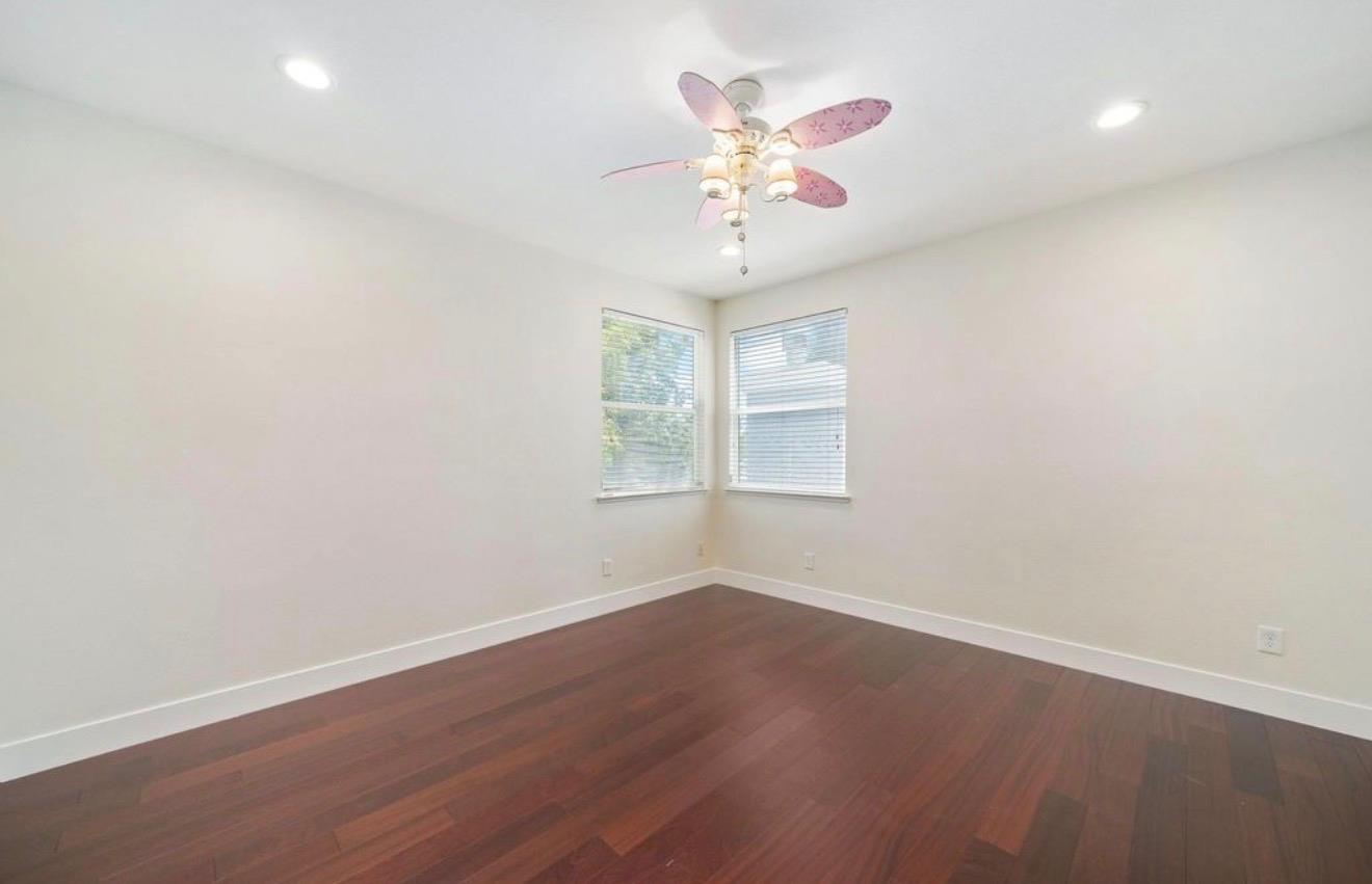 3240 Hopscotch Way