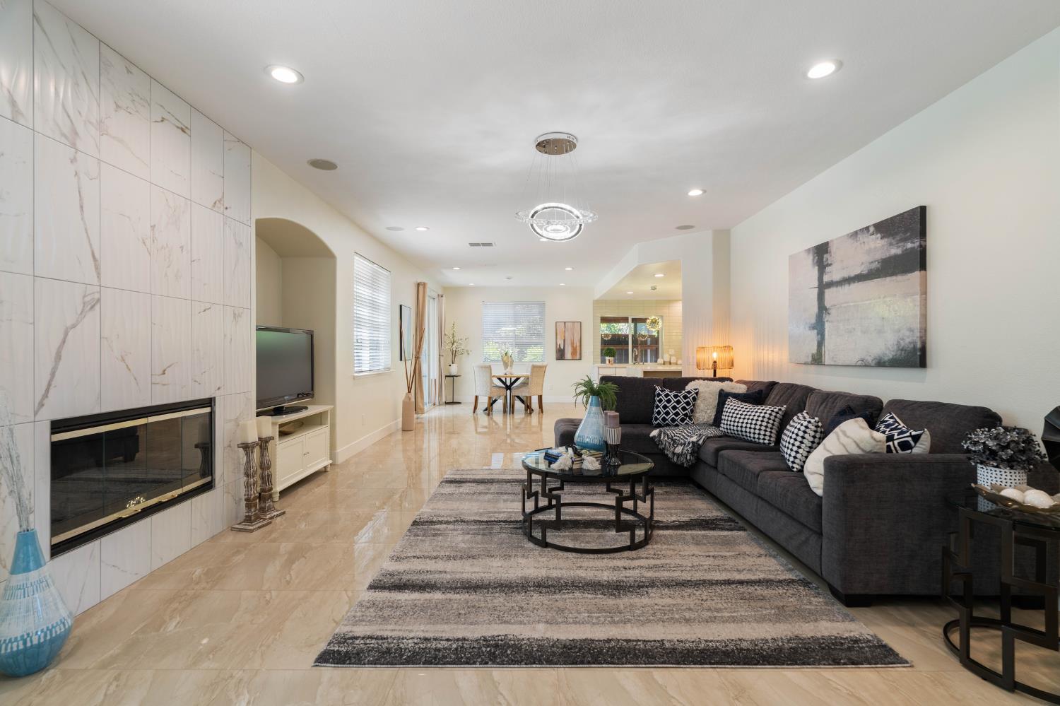 3240 Hopscotch Way
