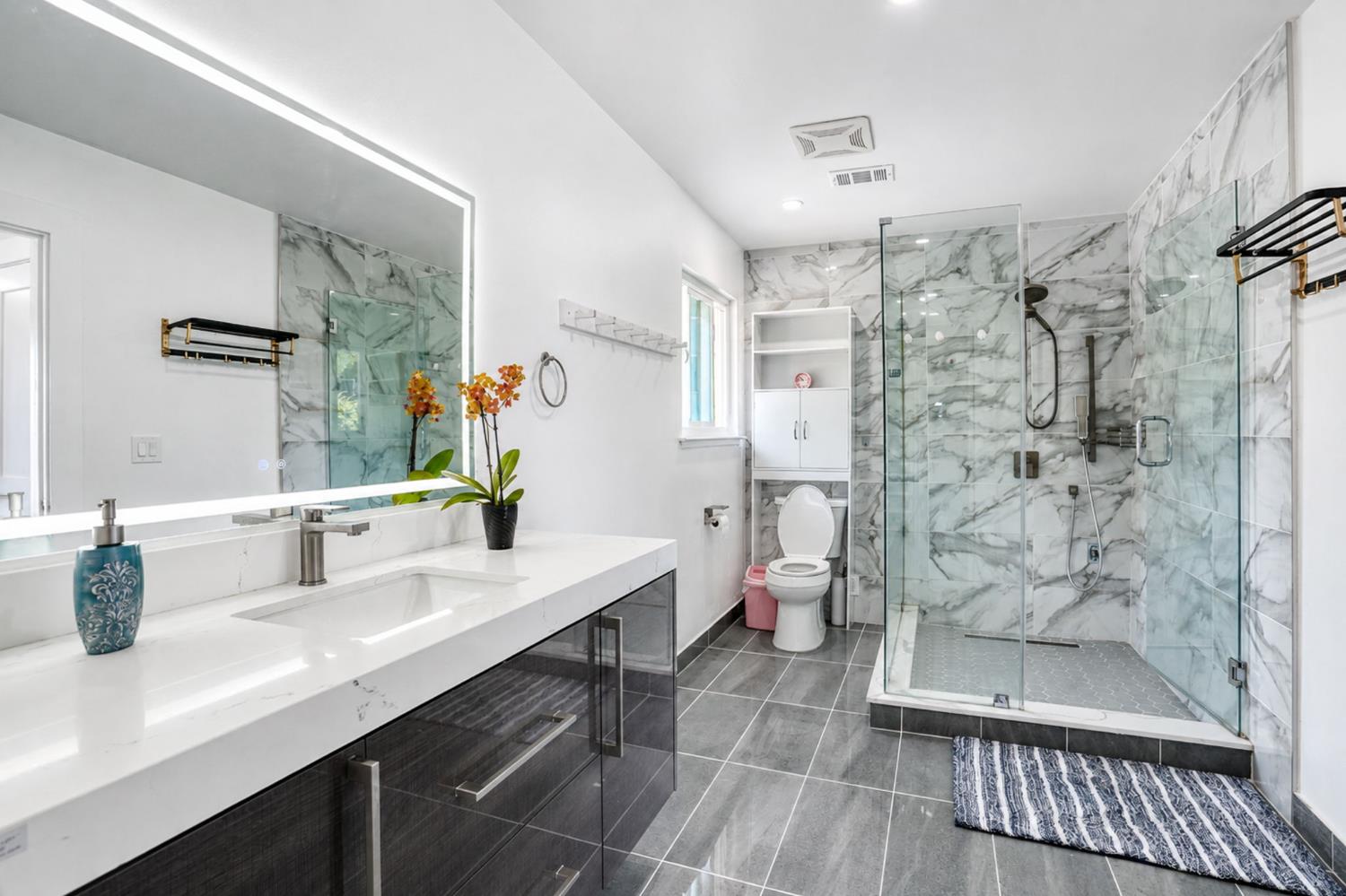 3390 Pinewood Court