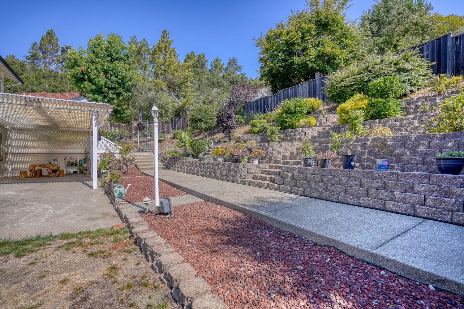 3390 Pinewood Court