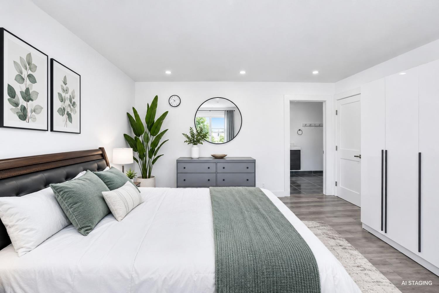 3390 Pinewood Court