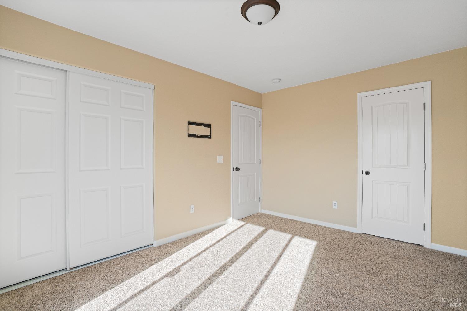 18699 Lakeridge Circle