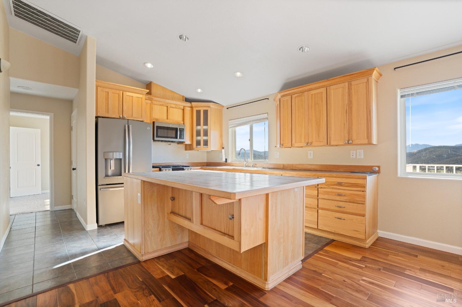 18699 Lakeridge Circle