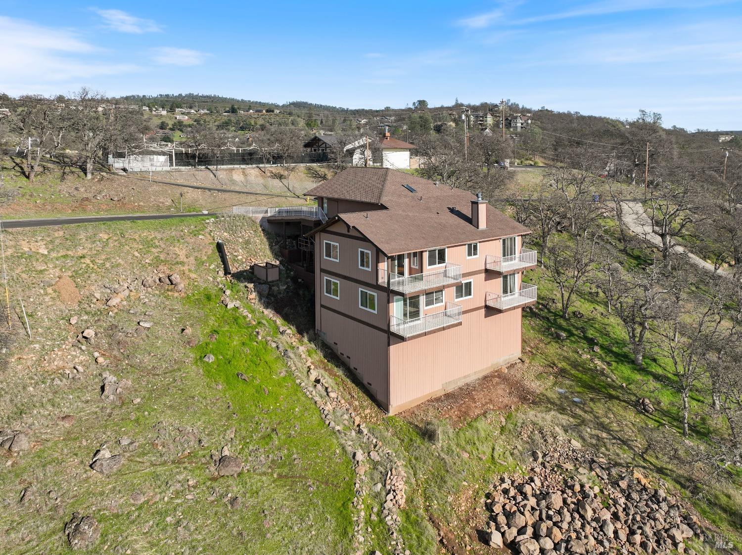 18699 Lakeridge Circle