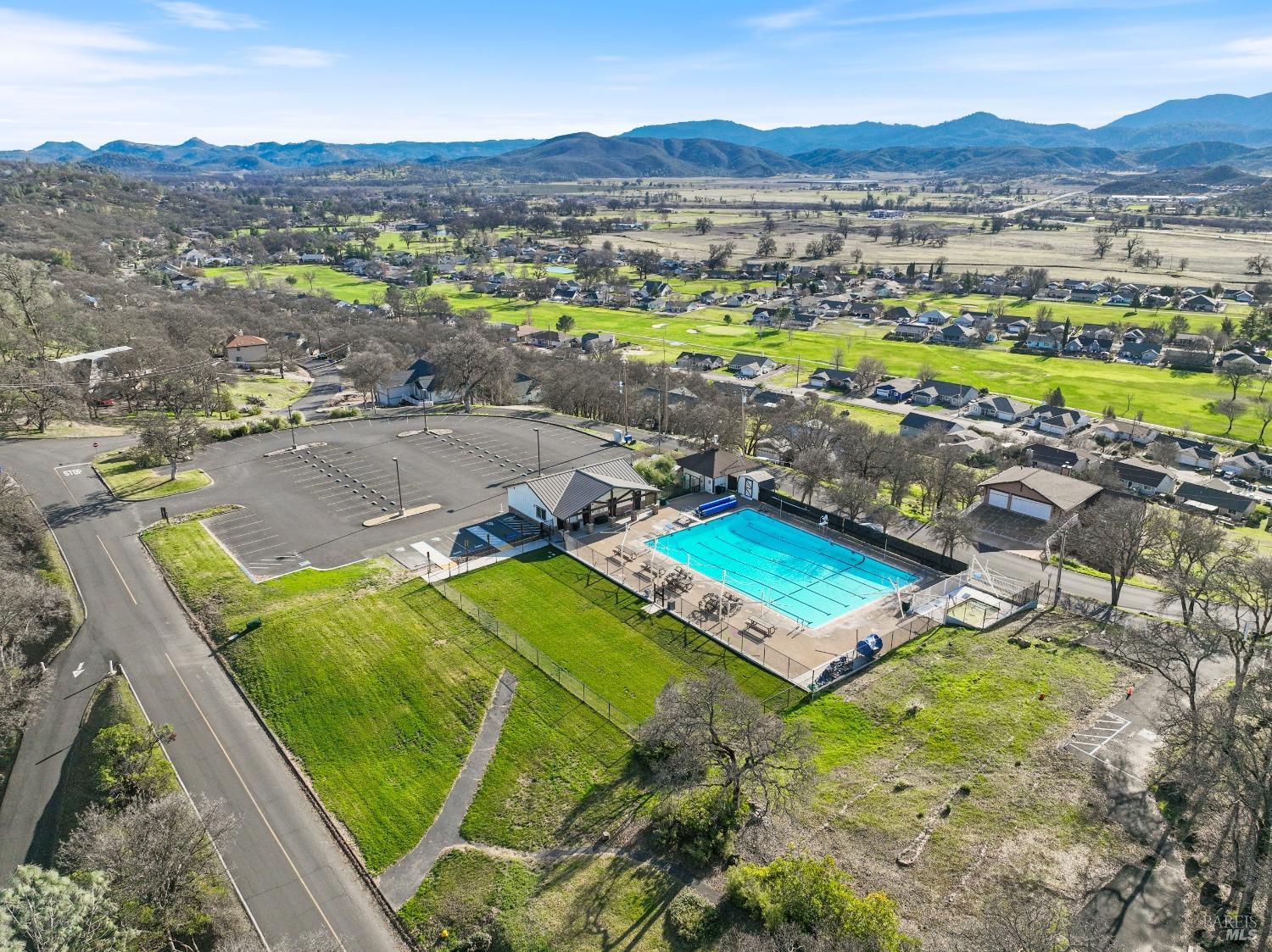 18699 Lakeridge Circle