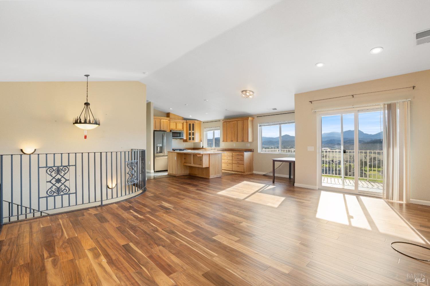18699 Lakeridge Circle