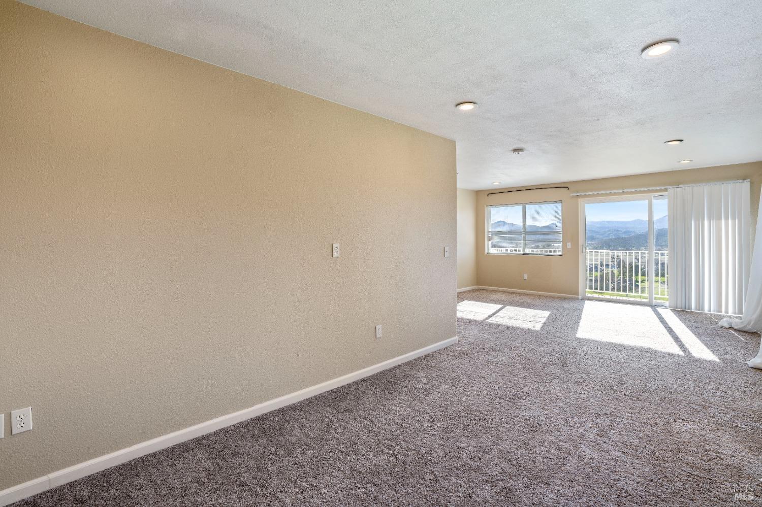 18699 Lakeridge Circle