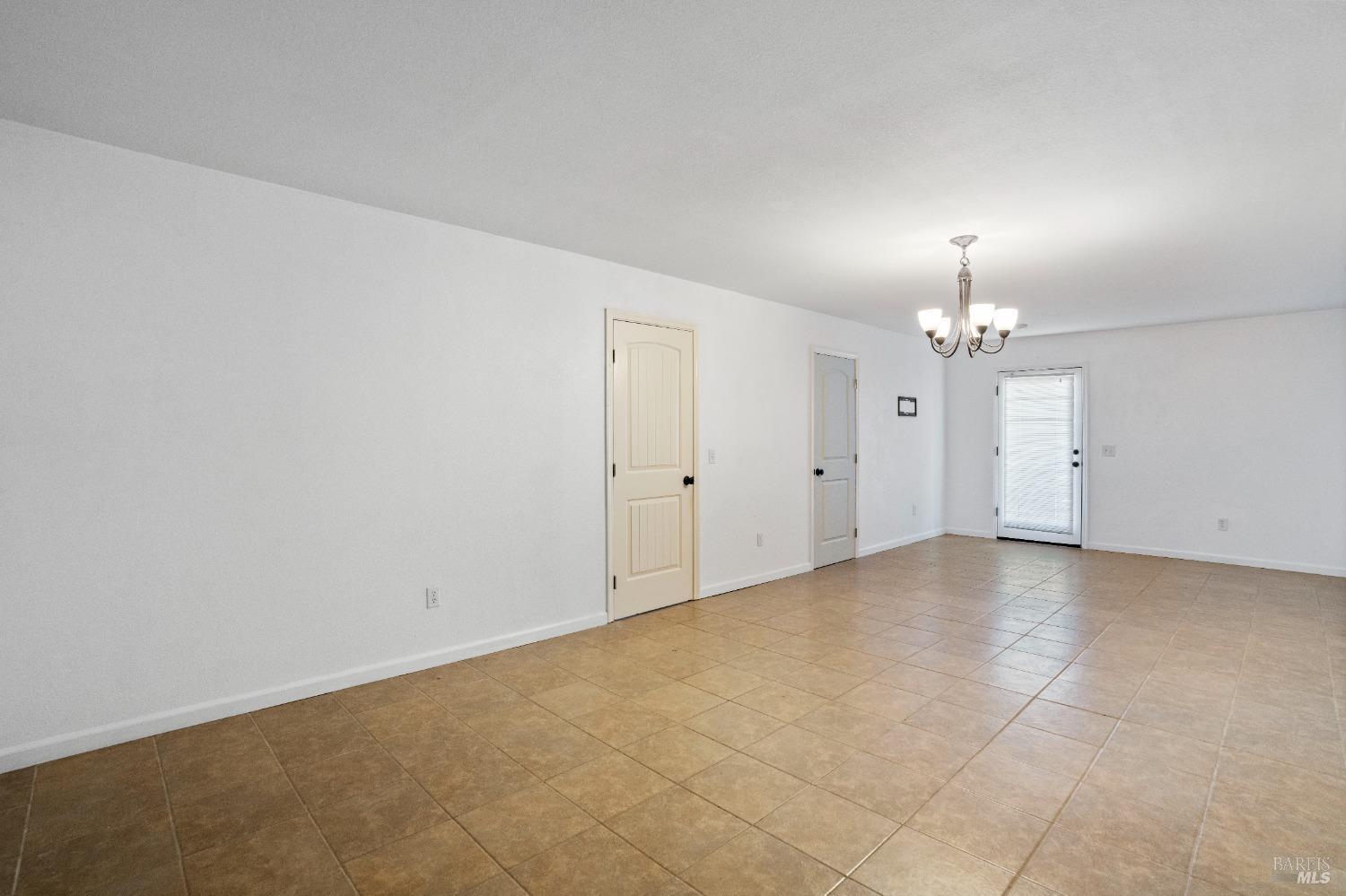 18699 Lakeridge Circle