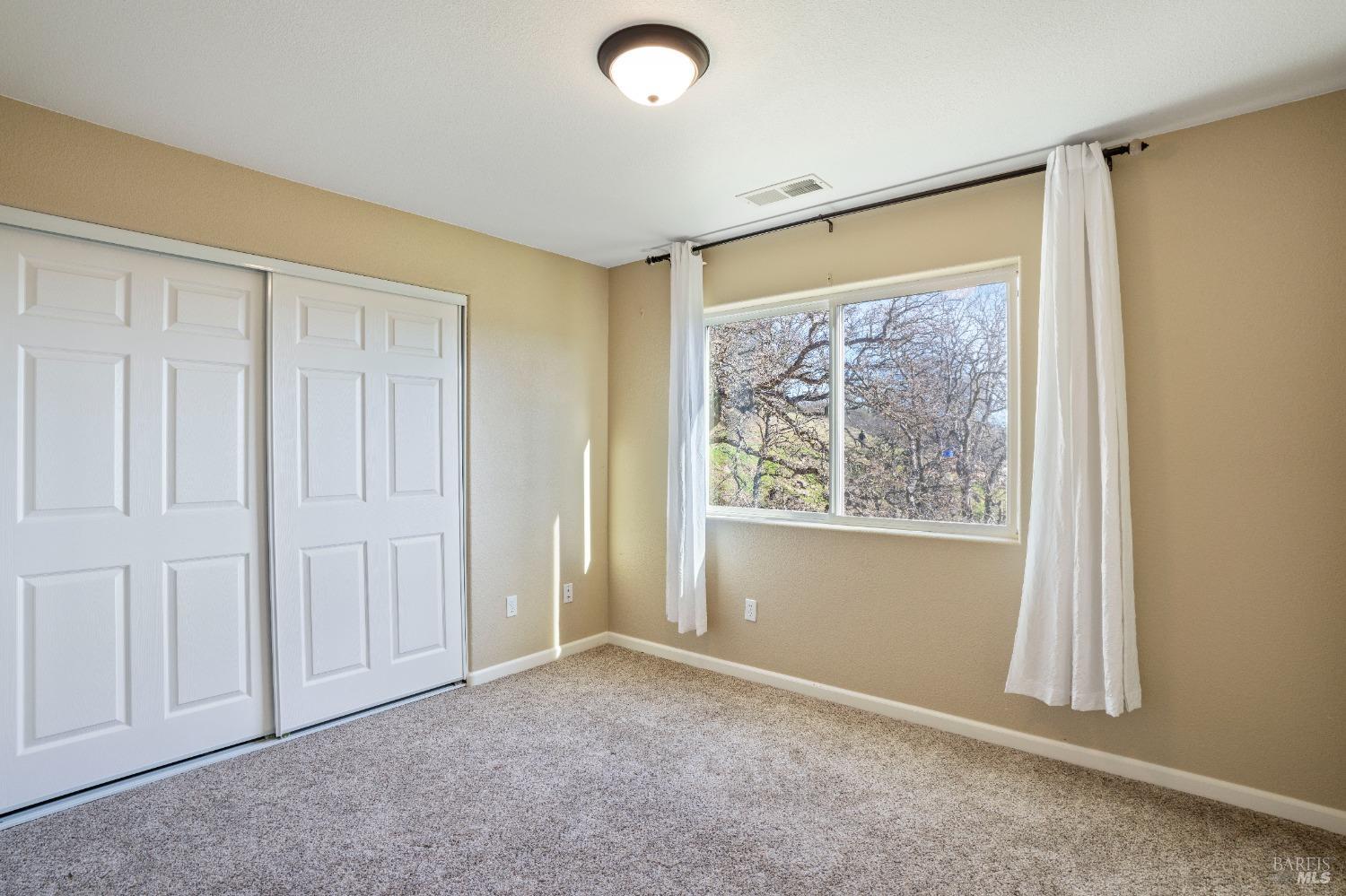 18699 Lakeridge Circle