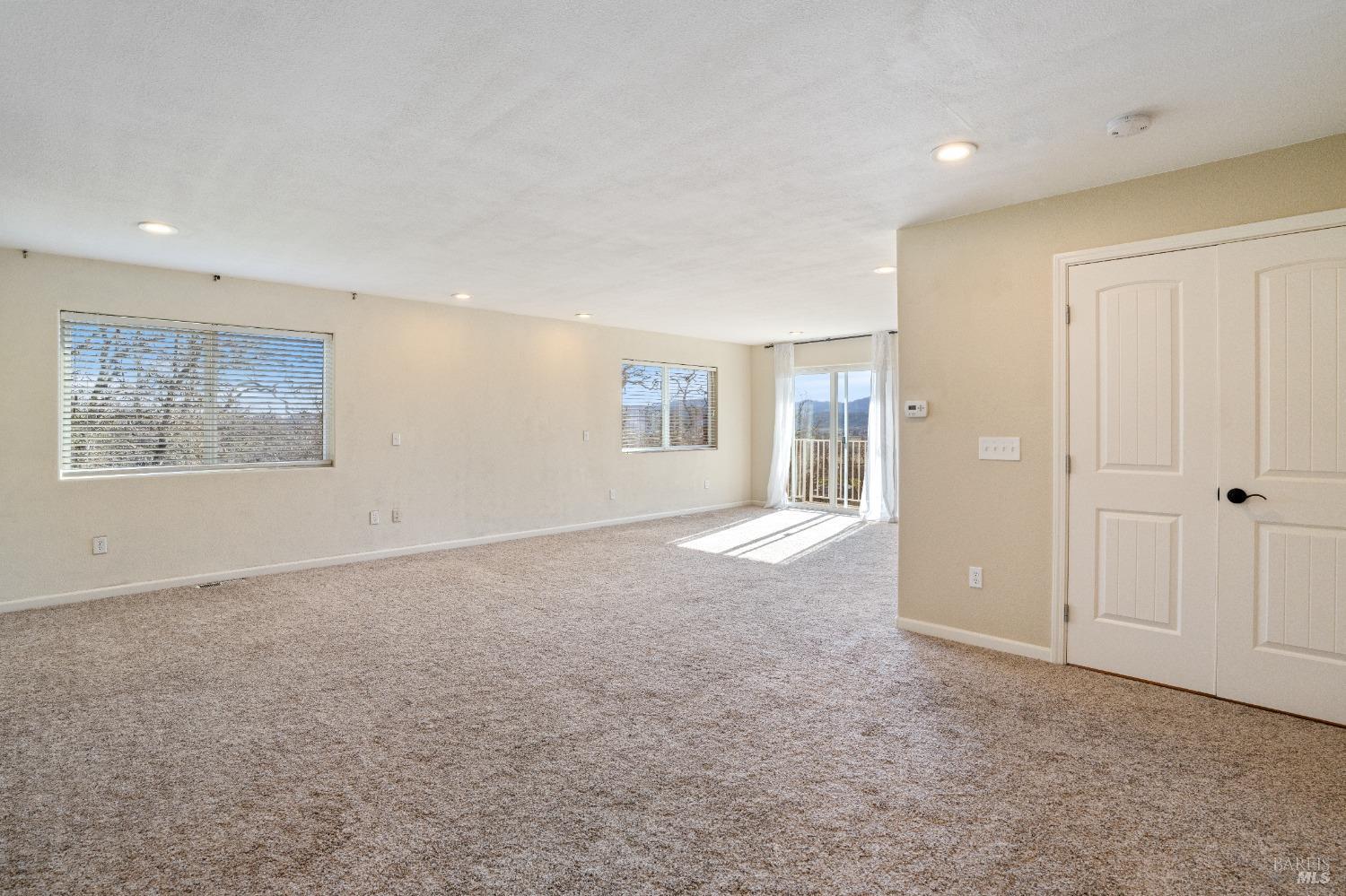 18699 Lakeridge Circle