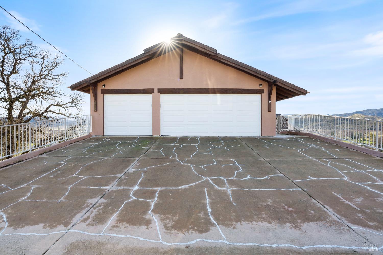 18699 Lakeridge Circle