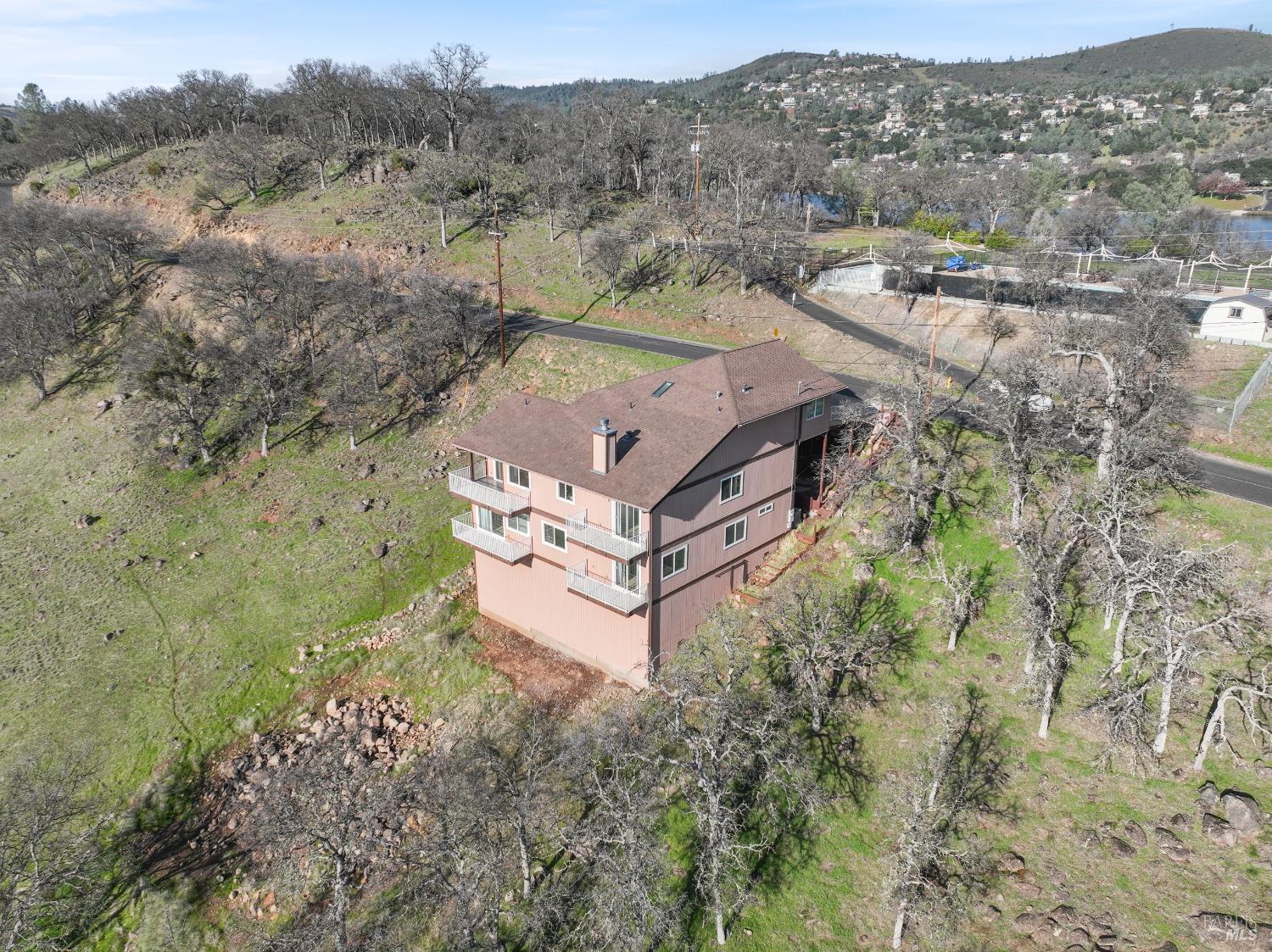 18699 Lakeridge Circle