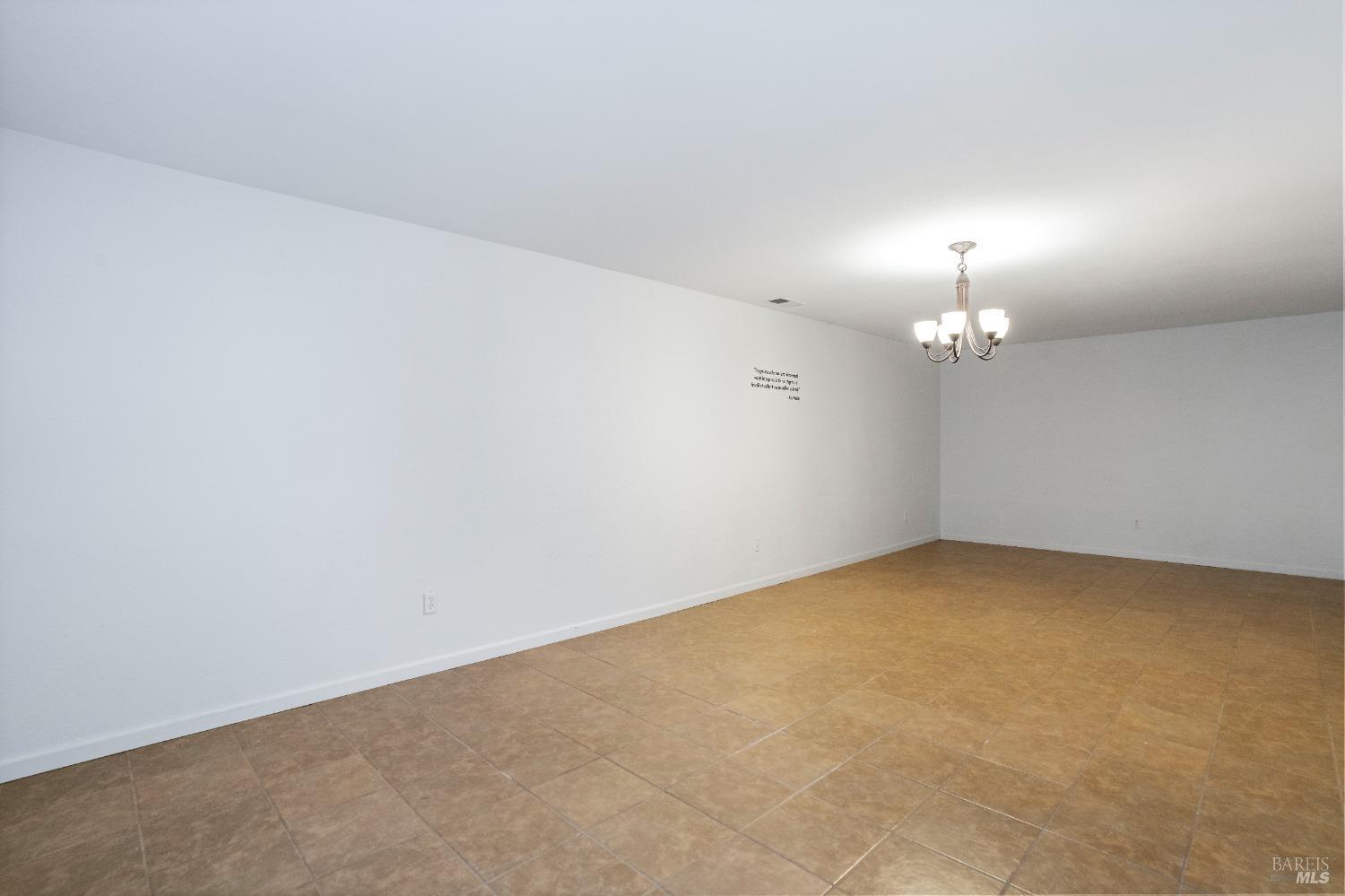 18699 Lakeridge Circle