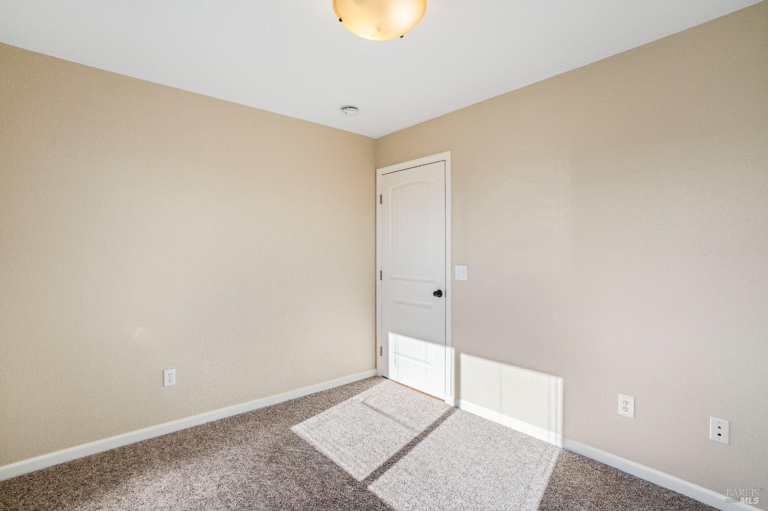 18699 Lakeridge Circle