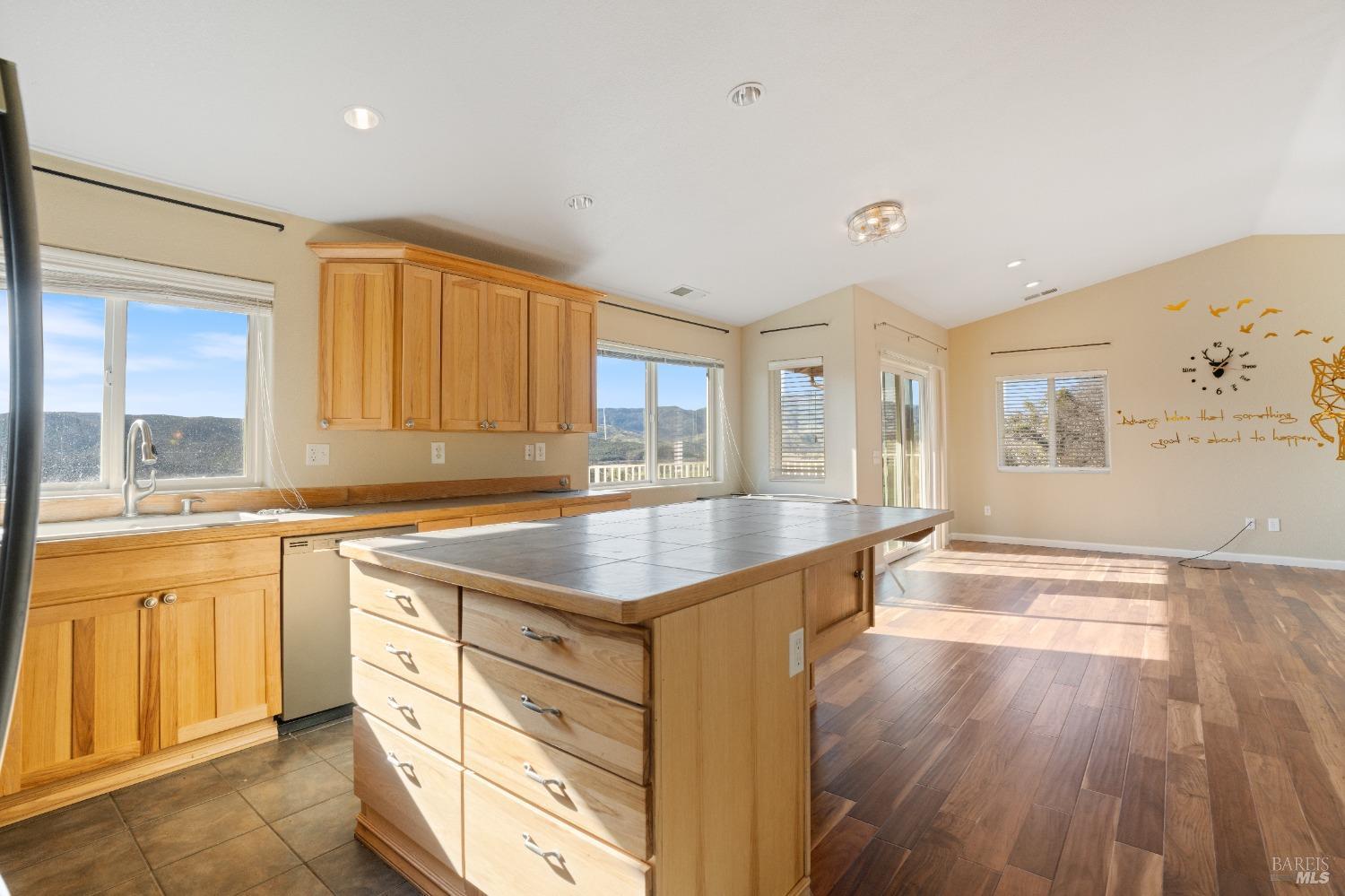 18699 Lakeridge Circle