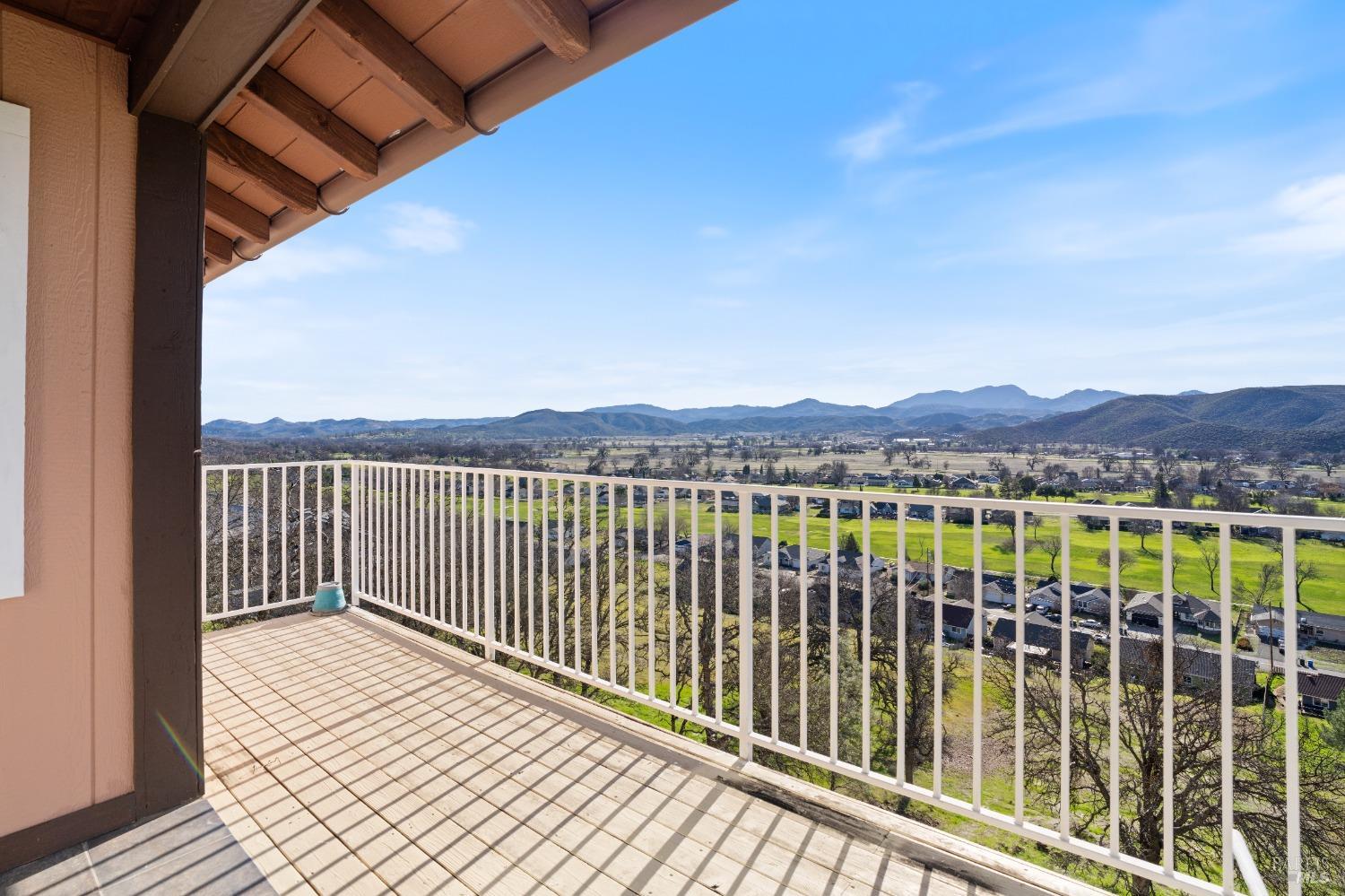 18699 Lakeridge Circle