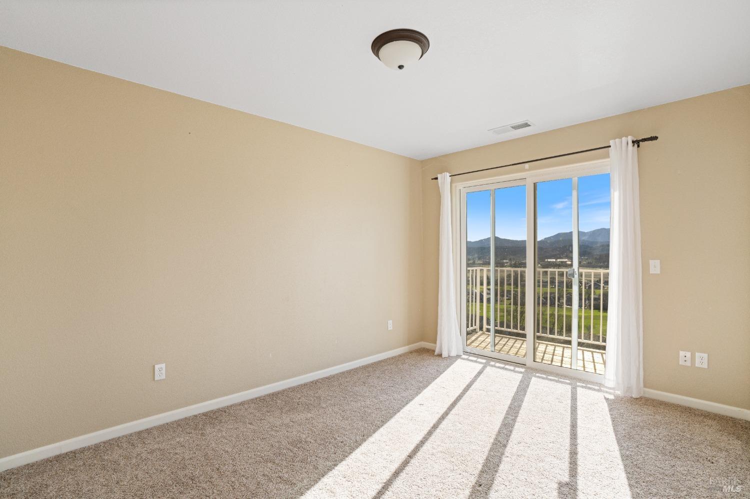 18699 Lakeridge Circle