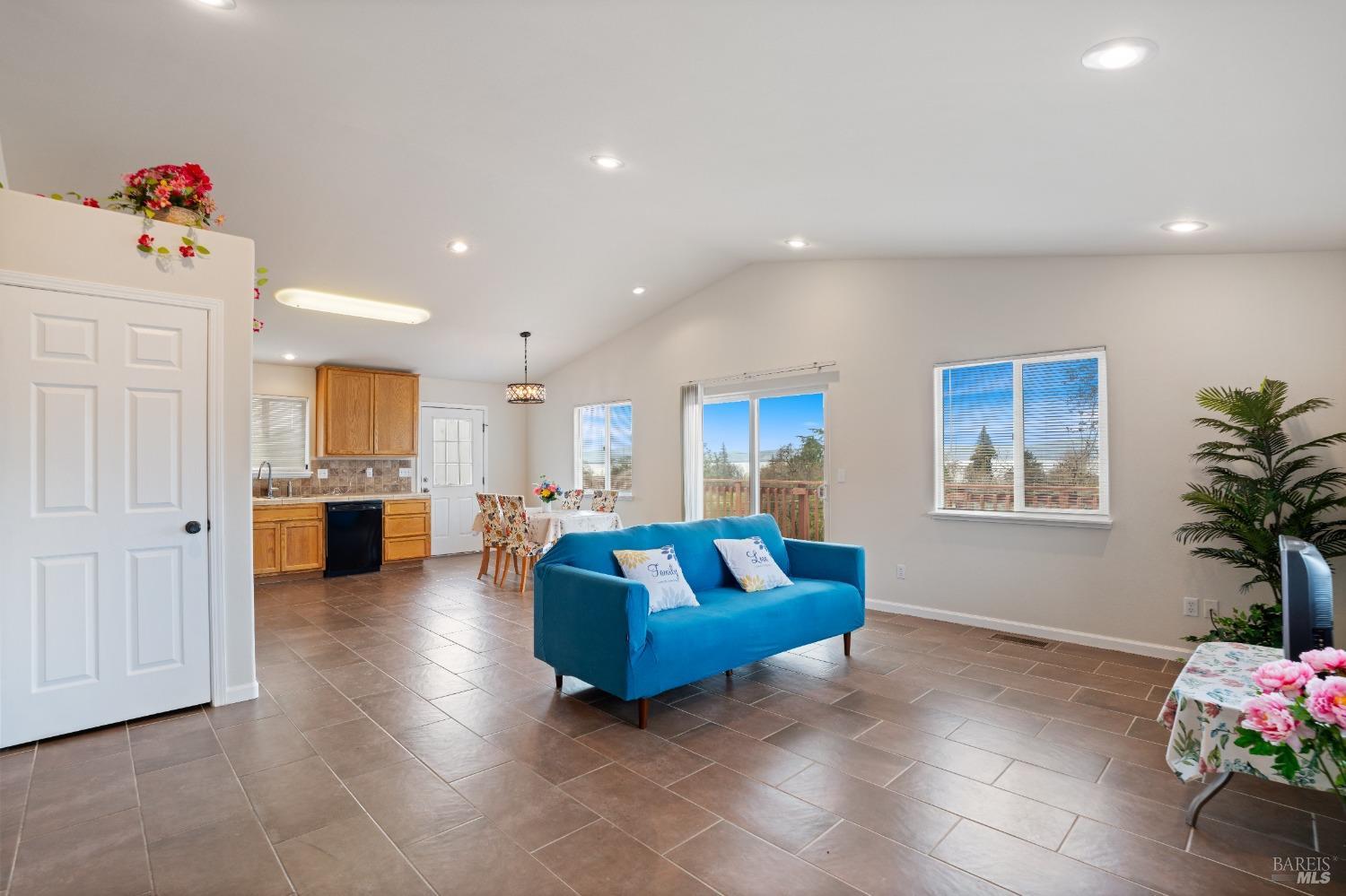 4124 Foothill Drive