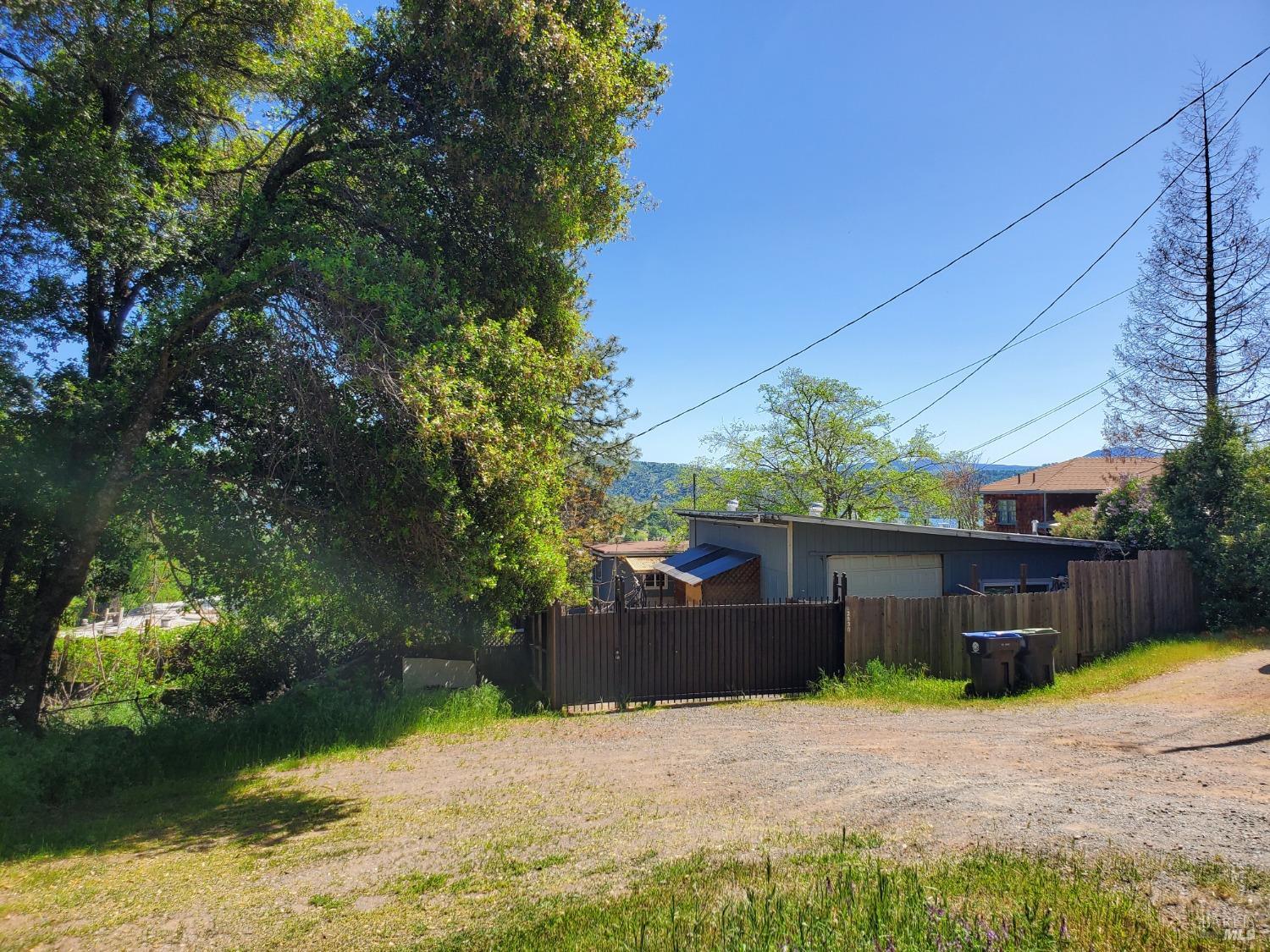 12830 Lakeview Drive