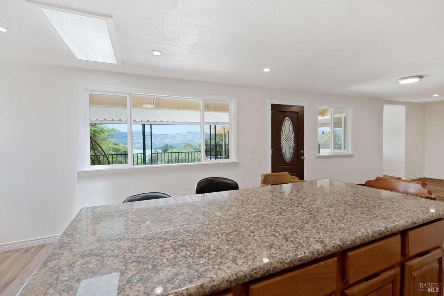 12330 Lakeview Drive