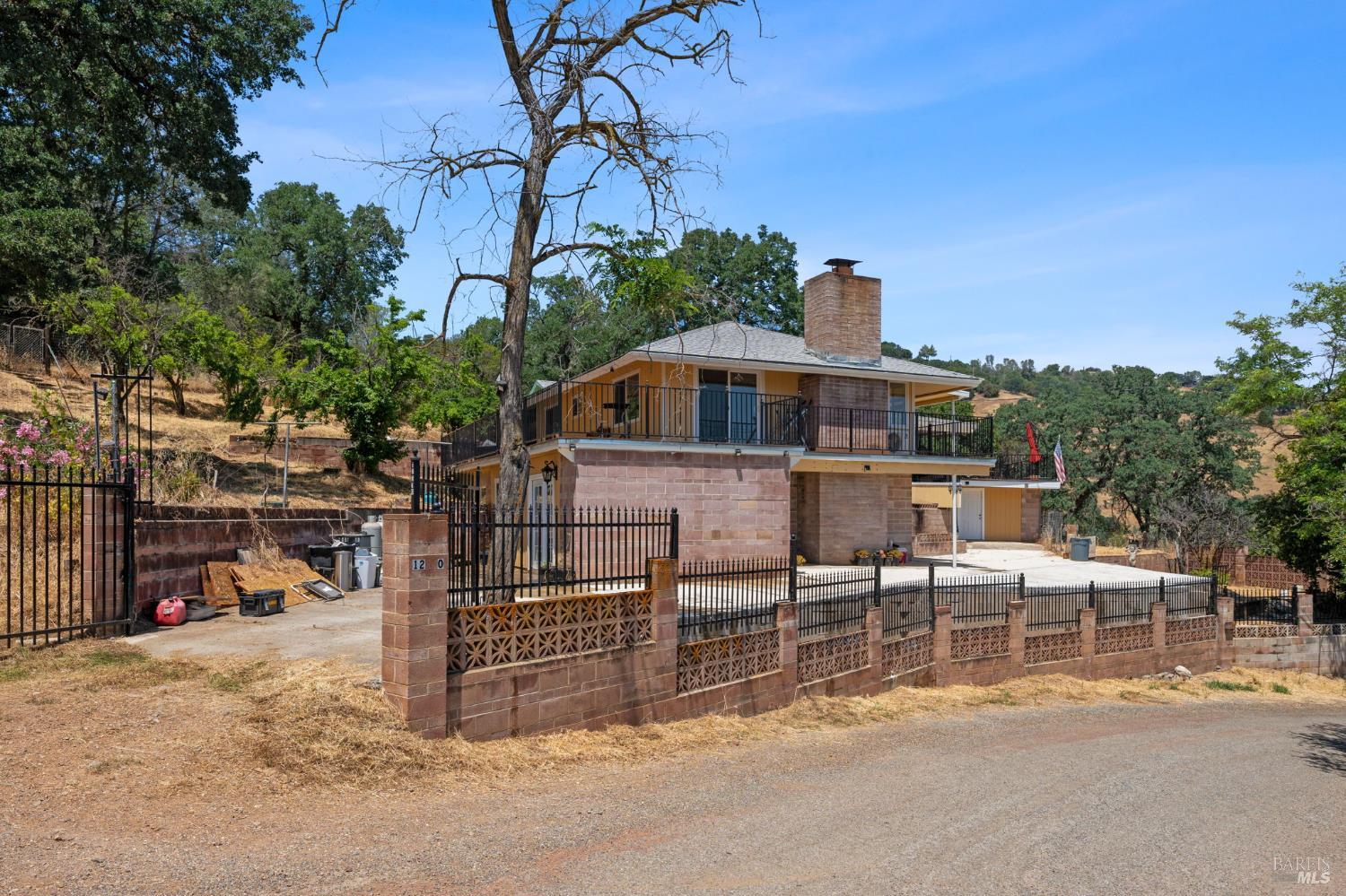 12330 Lakeview Drive