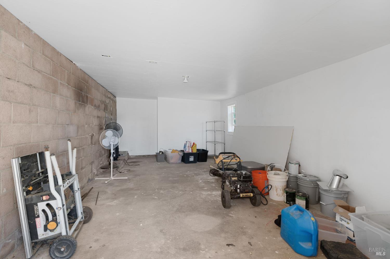 12330 Lakeview Drive