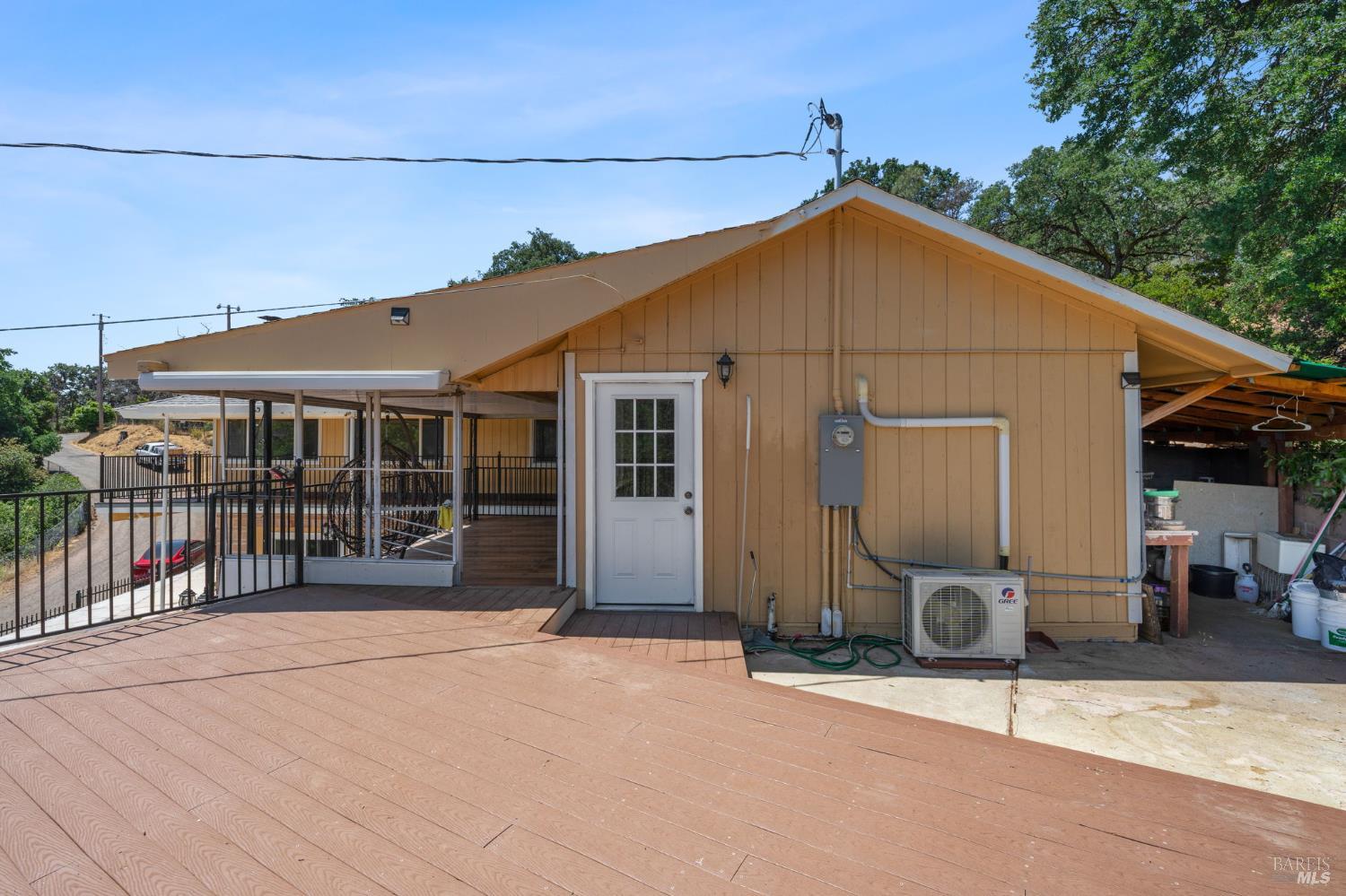 12330 Lakeview Drive