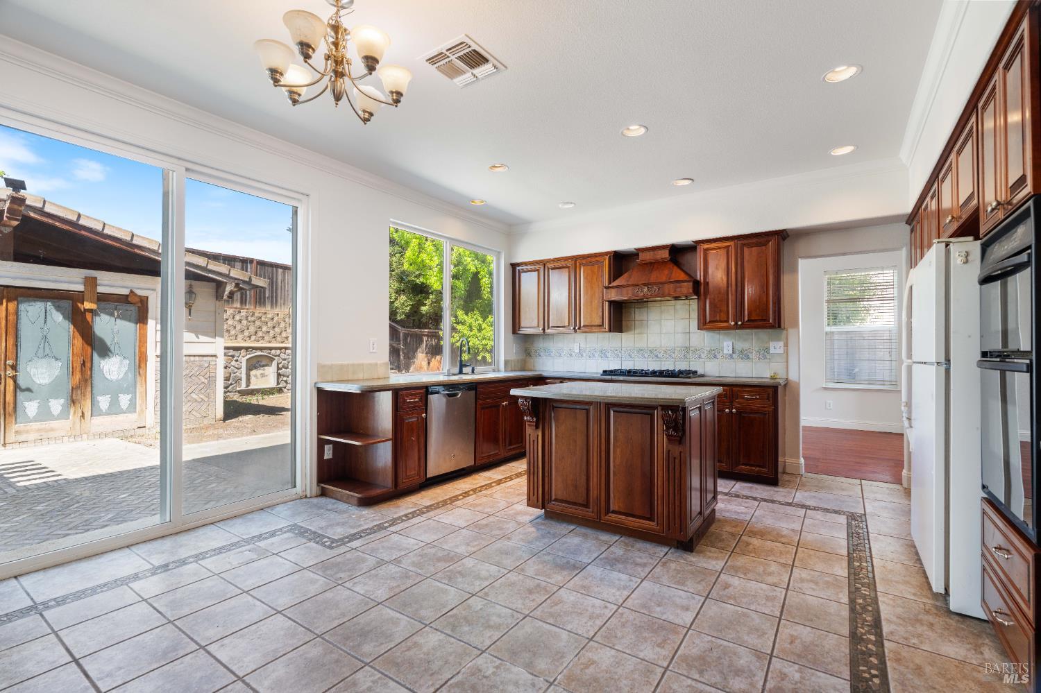 2266 Palmer Circle