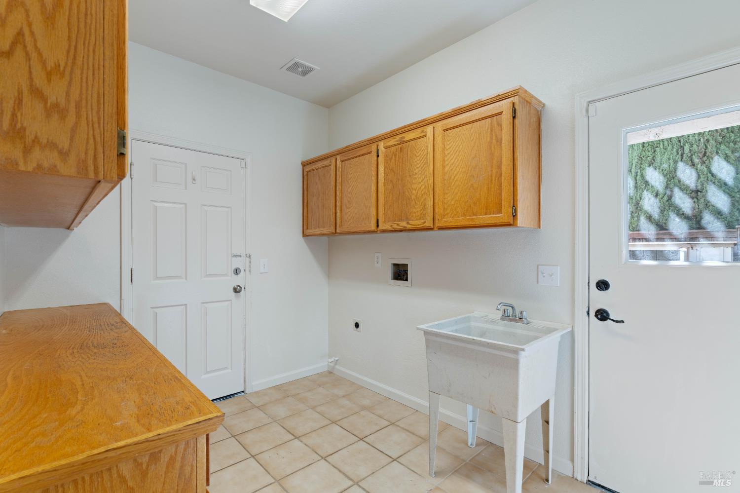 2266 Palmer Circle