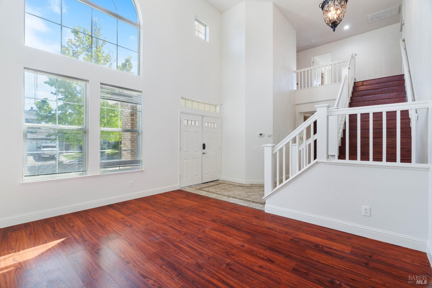 2266 Palmer Circle