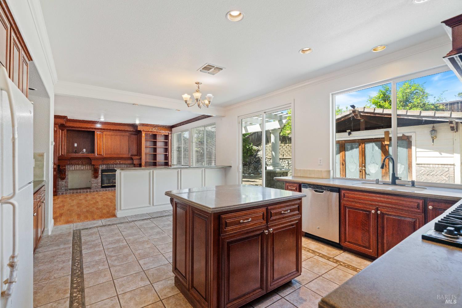 2266 Palmer Circle