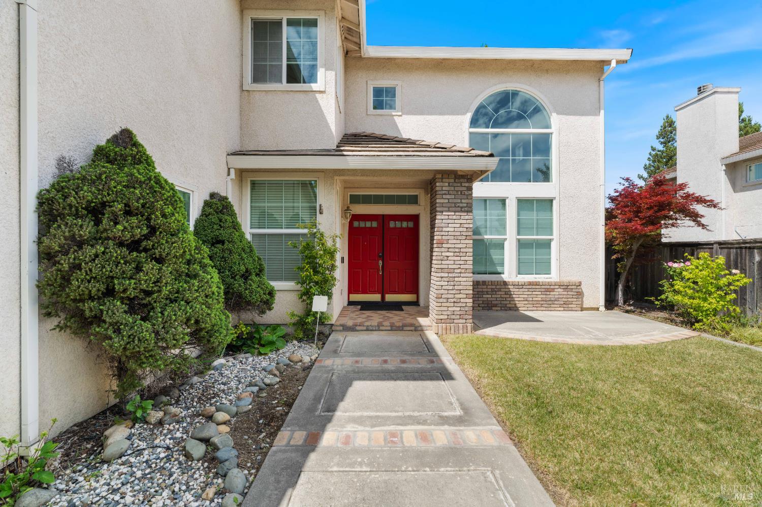 2266 Palmer Circle