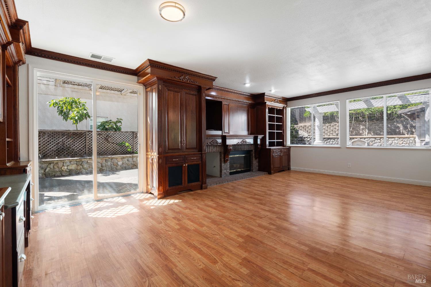 2266 Palmer Circle