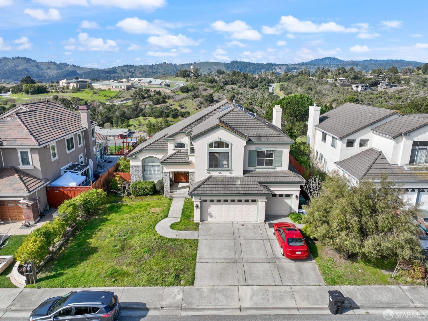 17 Lakewood Circle