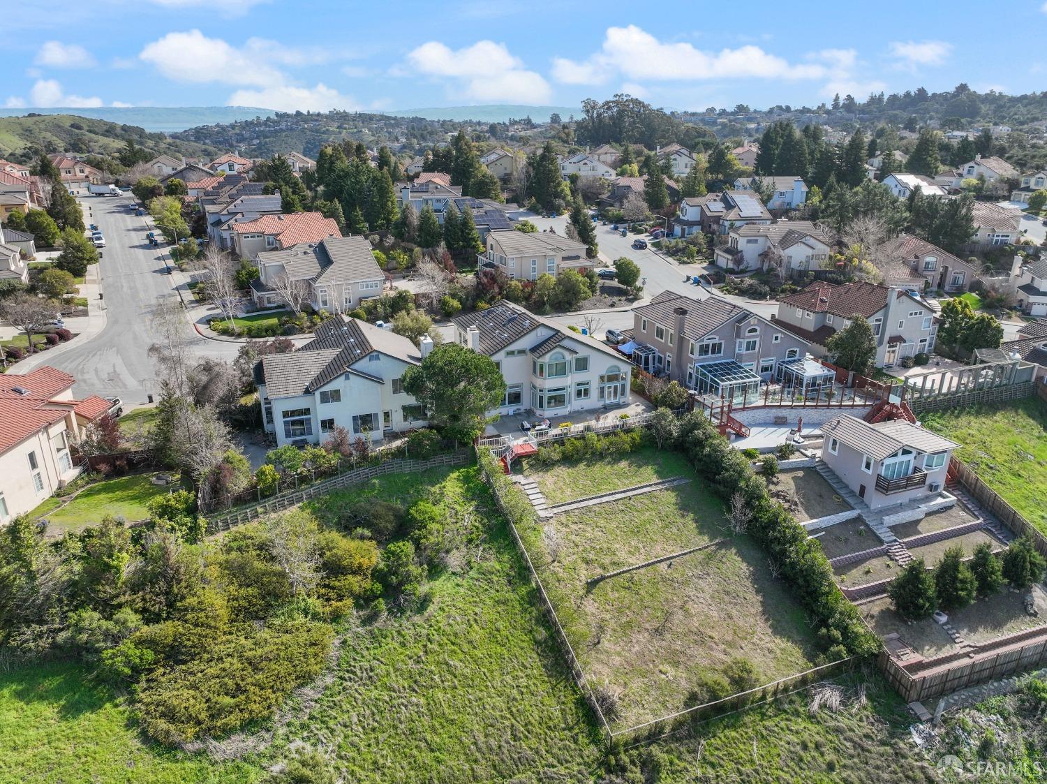 17 Lakewood Circle