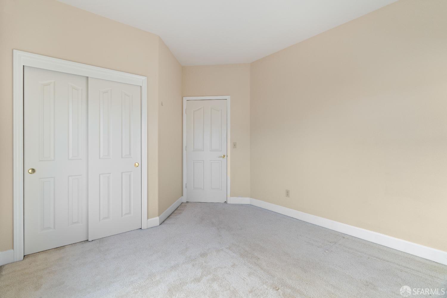 17 Lakewood Circle