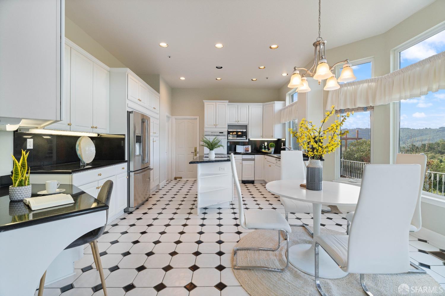 17 Lakewood Circle