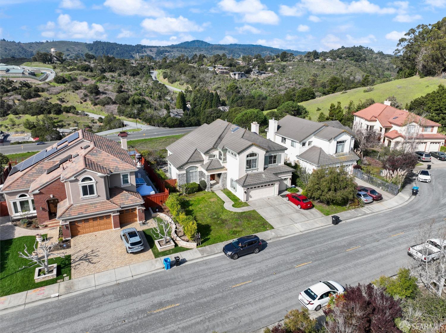 17 Lakewood Circle